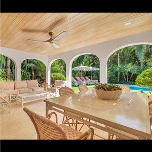 Meet your Posher, Debra